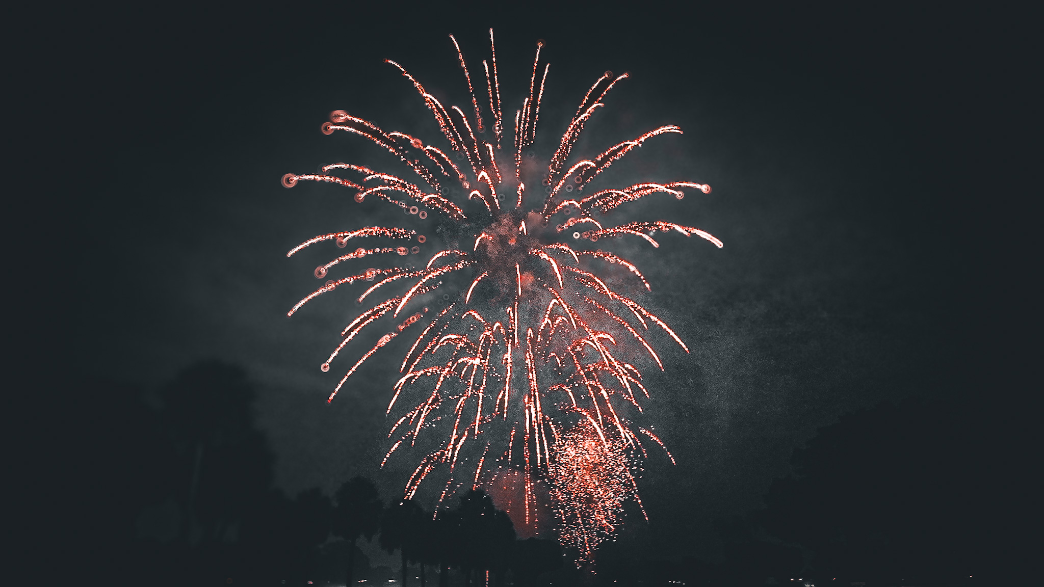 The 18th fairway at Palmetto lifts the community with live music and fireworks